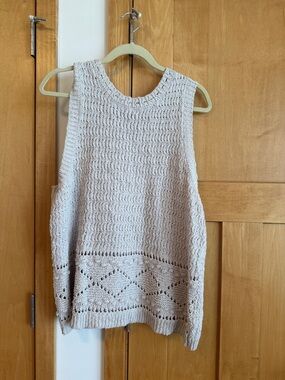 Universal Threads. Knit Crochet Tank Top in Light Beige. XL. GUC!